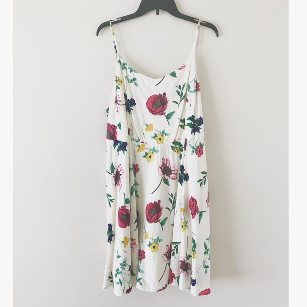 NWT! Old Navy Cream Flowered Dress or long Top - Picture 1 of 5